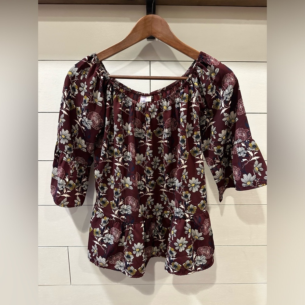 Alga Women’s Burgundy Floral Scoop Neck Peasant Top- size Small
